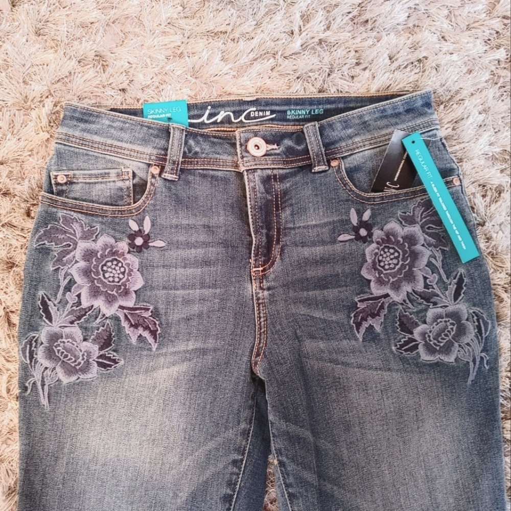 INC floral embroidered regular fit washed jeans NWT size 6